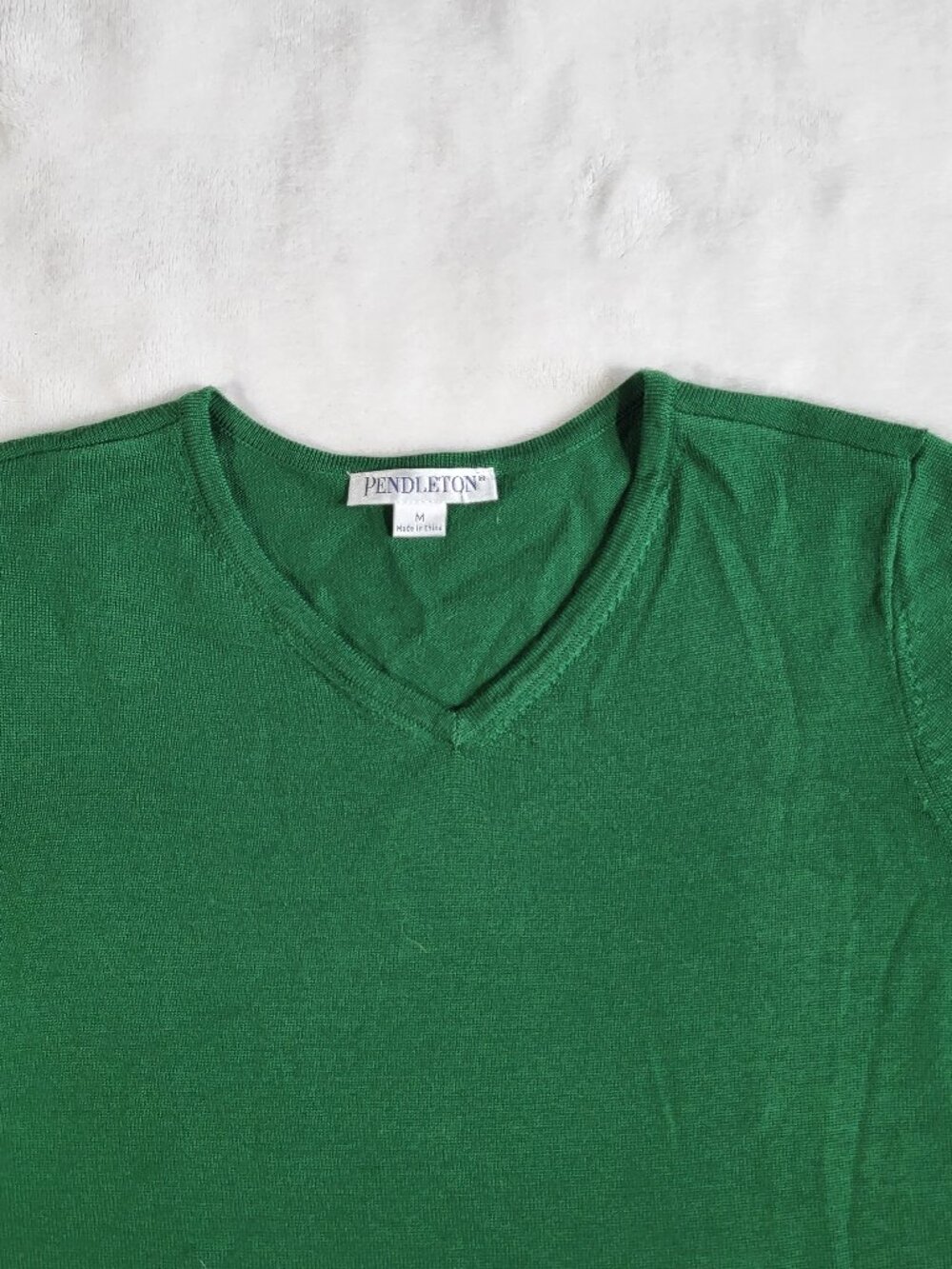 Pendleton 100% Merino Wool Green V-Neck Womens Sweater - Size M - Picture 3 of 9